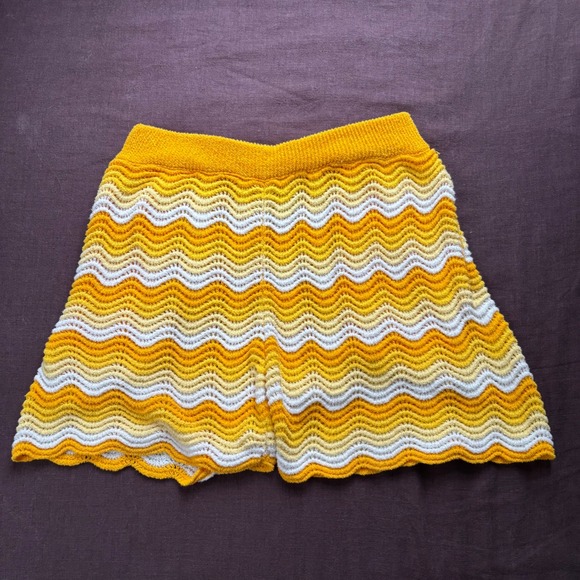 casablanca Pants - Casablanca Tennis Club Yellow White Chevron Wavey Crochet Knit Shorts Large
